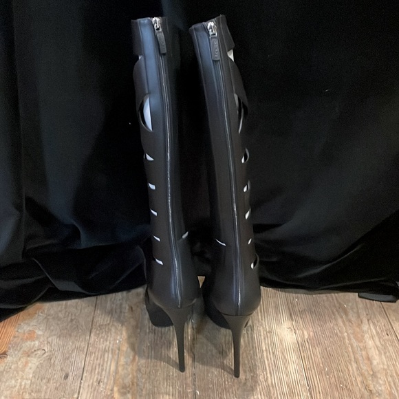 GUCCI LUXURY HELENA BLACK LEATHER CUT OUT HIGH HEEL TALL BOOTS - 9.5 - NIB!๐ฅ๐ซฆ - Picture 7 of 15